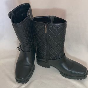 Micheal Kors boots